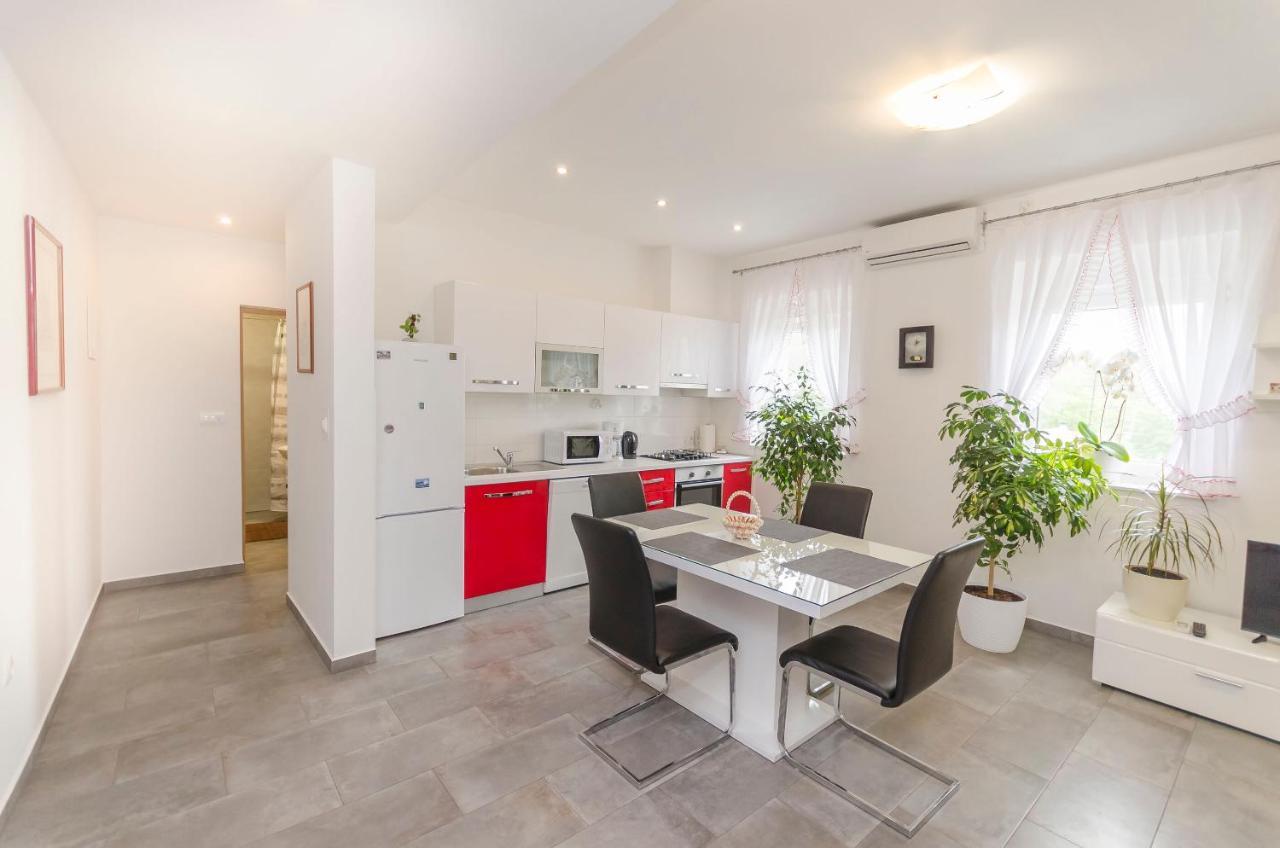 Apartment Luka Rupe Eksteriør bilde